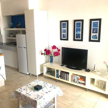 Casa Joe, Cosy One Bedroom On Popular Complex With Pool Apartment *